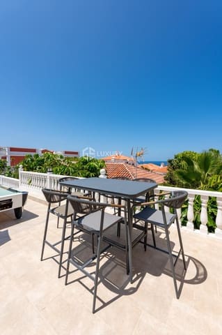 6 soveværelse Villa til salg i Puerto Santiago, Santiago del Teide med garage - € 1.195.000 (Ref: 9809678)