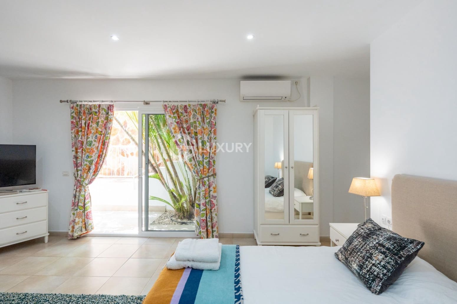 6 chambre Villa/Maison à vendre à Santiago del Teide avec garage - 1 280 000 € (Ref: 9809678)