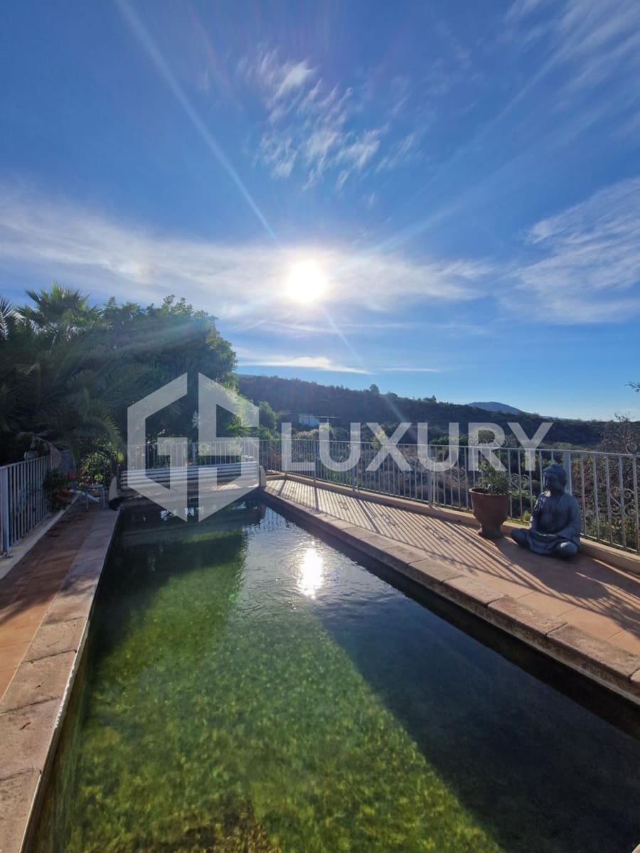 8 slaapkamer Villa te koop in Guia de Isora met zwembad garage - € 980.000 (Ref: 9815073)