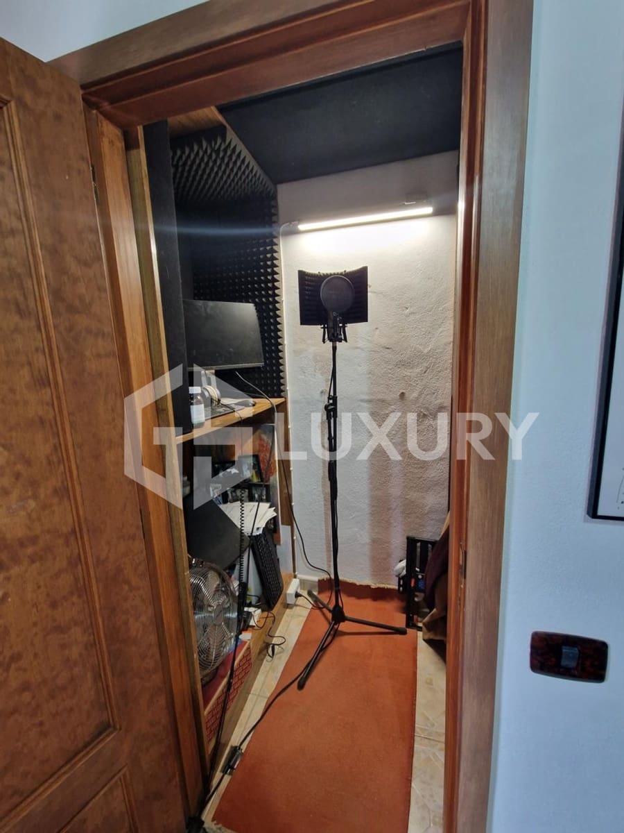 8 slaapkamer Villa te koop in Guia de Isora met zwembad garage - € 980.000 (Ref: 9815073)