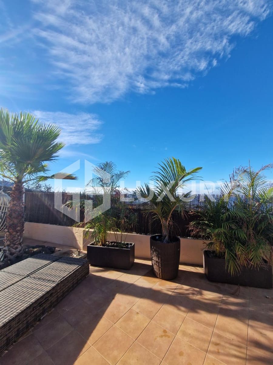 8 slaapkamer Villa te koop in Guia de Isora met zwembad garage - € 980.000 (Ref: 9815073)