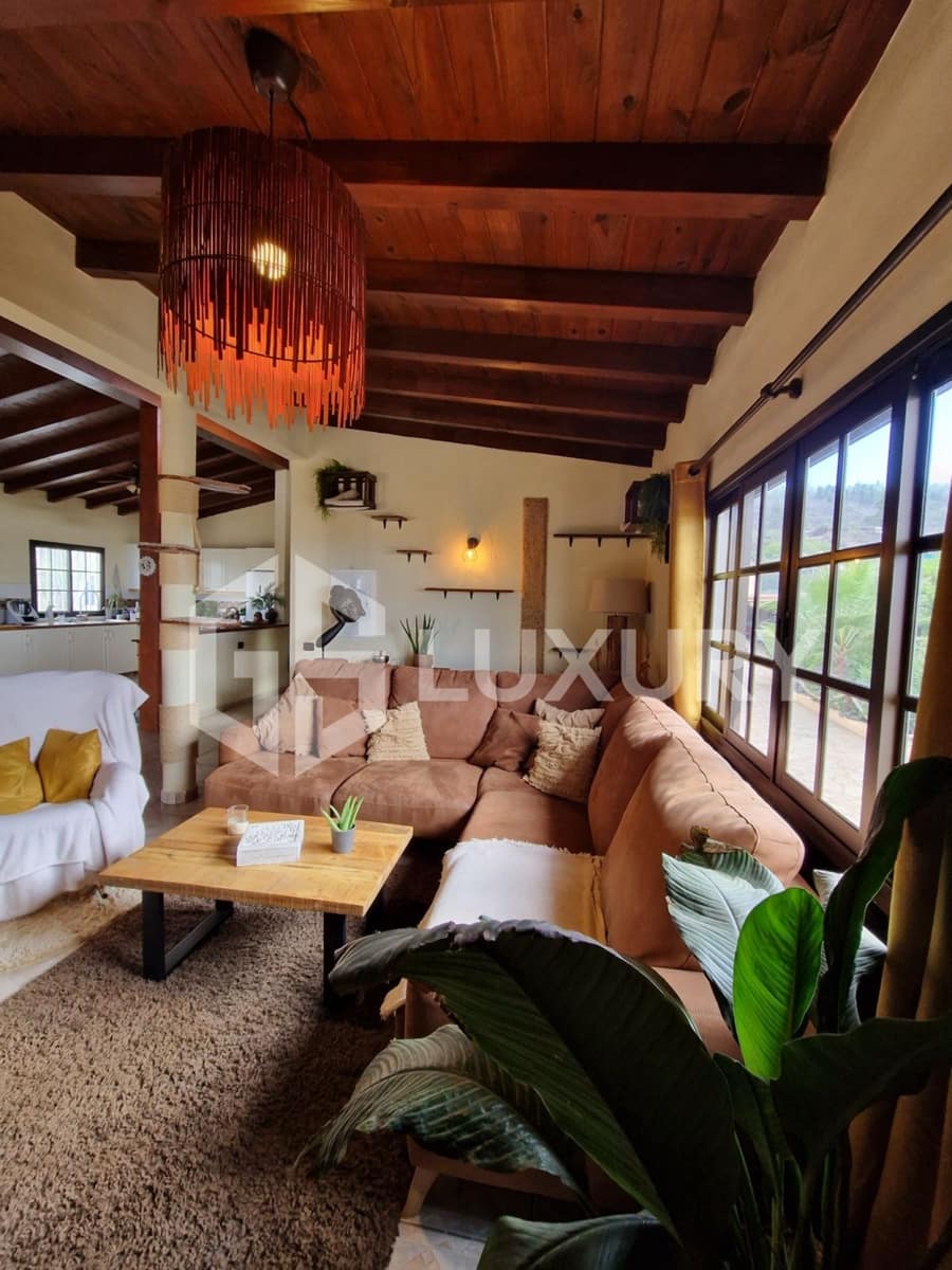 8 slaapkamer Villa te koop in Guia de Isora met zwembad garage - € 980.000 (Ref: 9815073)