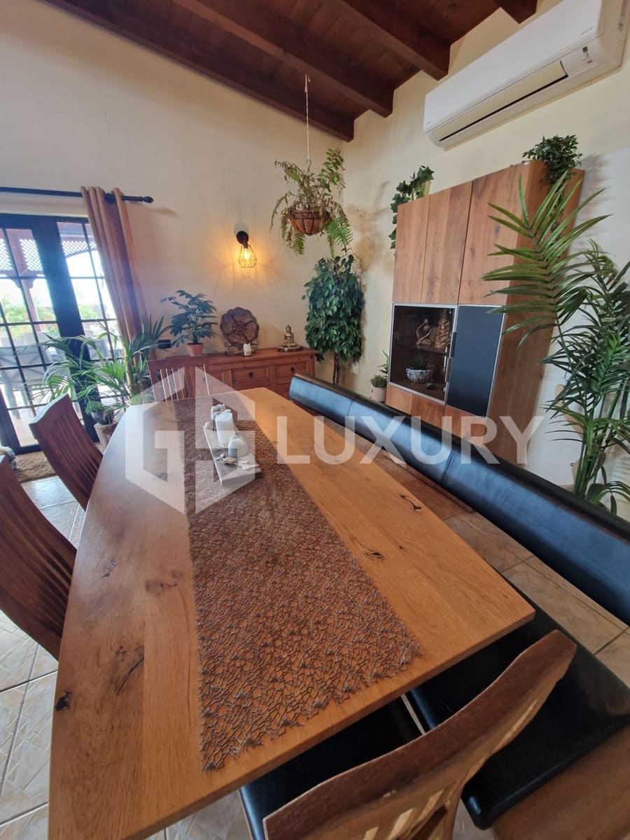 8 slaapkamer Villa te koop in Guia de Isora met zwembad garage - € 980.000 (Ref: 9815073)