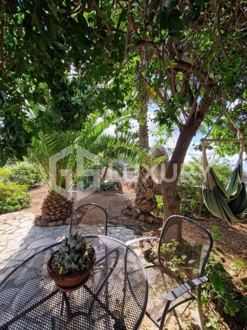 8 slaapkamer Villa te koop in Guía de Isora met zwembad garage - € 980.000 (Ref: 9815073)
