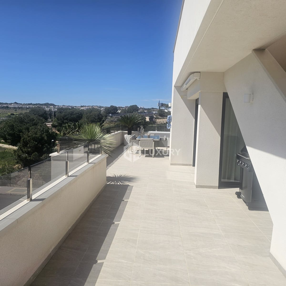 3 soverom Leilighet til salgs i Los Altos med svømmebasseng garasje - € 559 000 (Ref: 9816658)