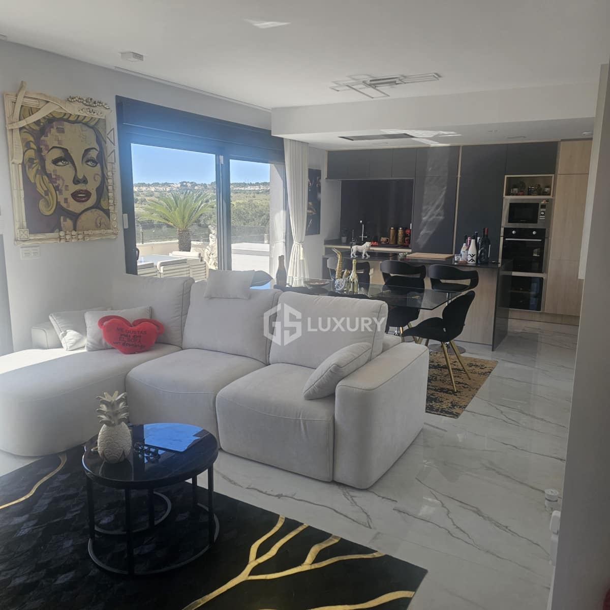 3 soverom Leilighet til salgs i Los Altos med svømmebasseng garasje - € 559 000 (Ref: 9816658)