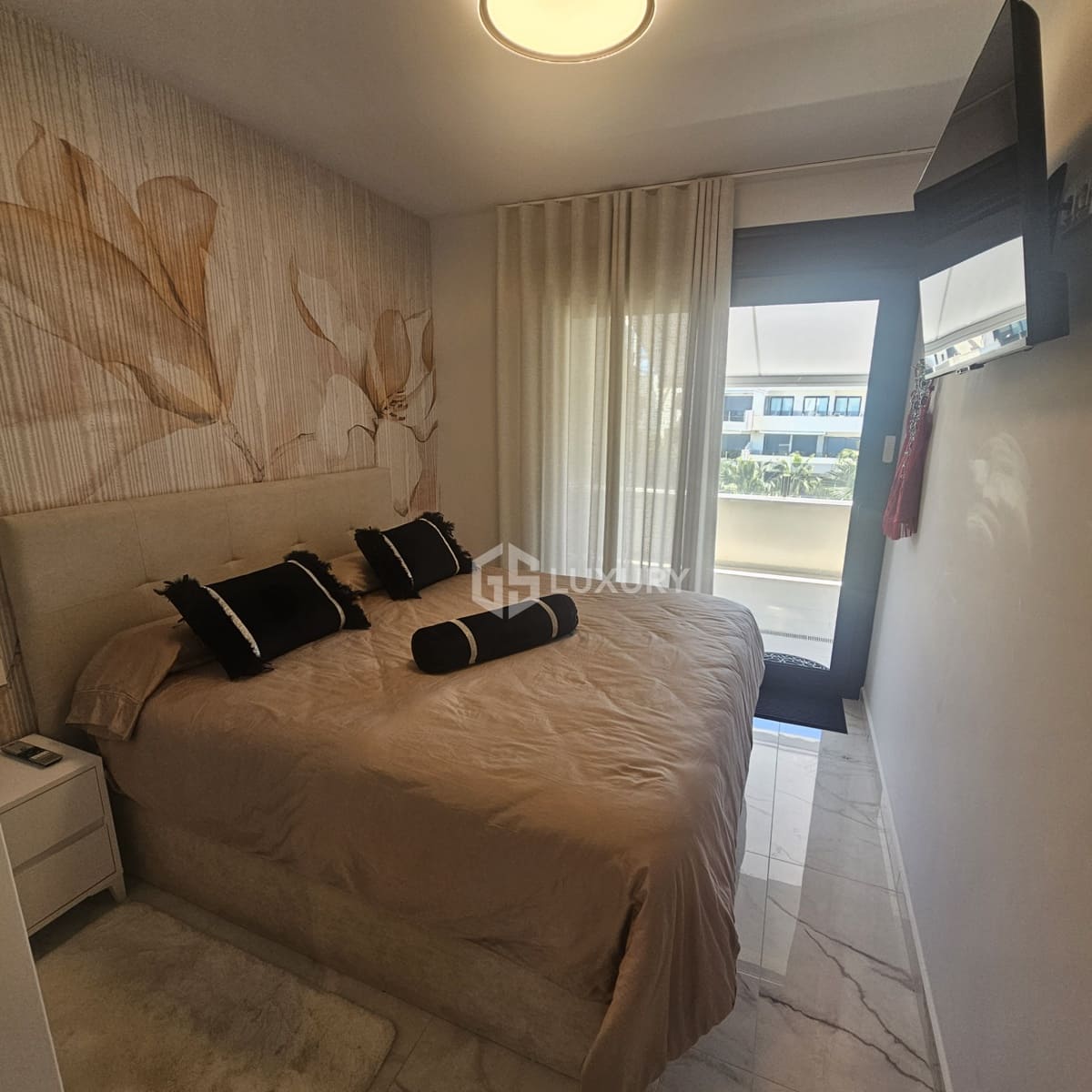 3 soverom Leilighet til salgs i Los Altos med svømmebasseng garasje - € 559 000 (Ref: 9816658)