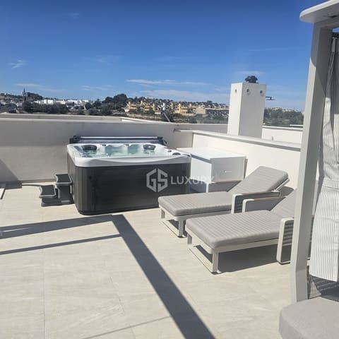 3 soverom Leilighet til salgs i Los Altos med svømmebasseng garasje - € 559 000 (Ref: 9816658)