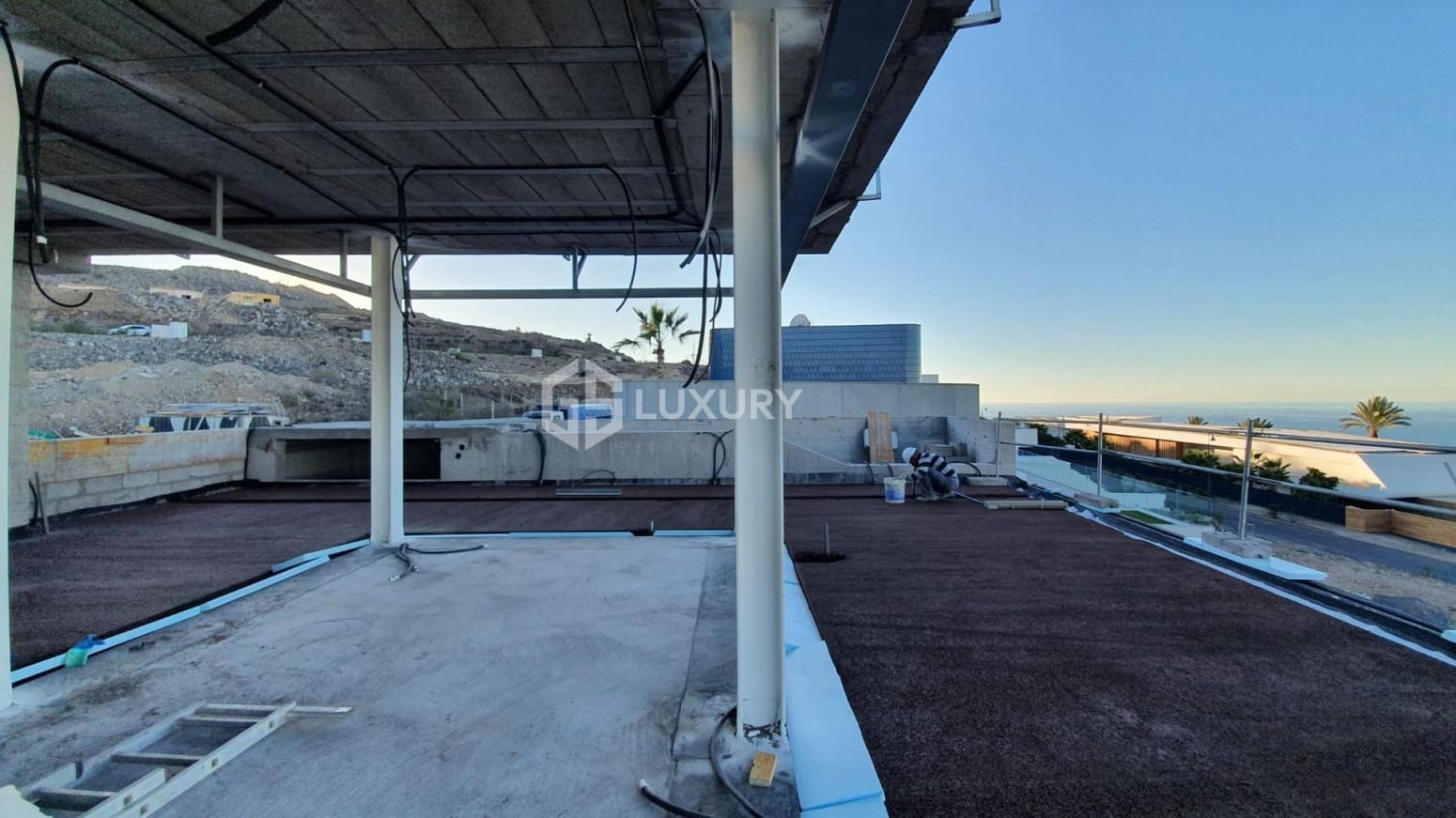 4 bedroom Villa for sale in Guia de Isora with garage - € 3,290,000 (Ref: 9821277)