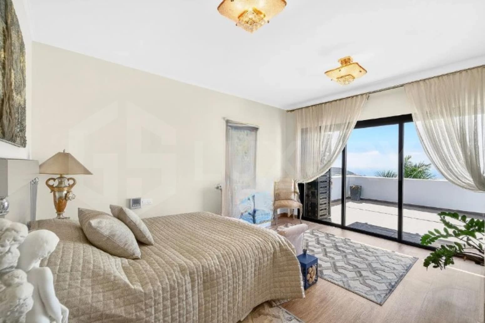 3 bedroom Villa for sale in Adeje with pool garage - € 2,500,000 (Ref: 9821279)