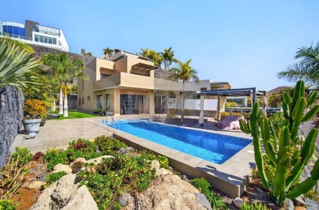 3 slaapkamer Villa te koop in La Caldera, Adeje met zwembad garage - € 2.500.000 (Ref: 9821279)