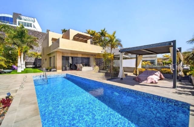 3 slaapkamer Villa te koop in La Caldera, Adeje met zwembad garage - € 2.500.000 (Ref: 9821279)