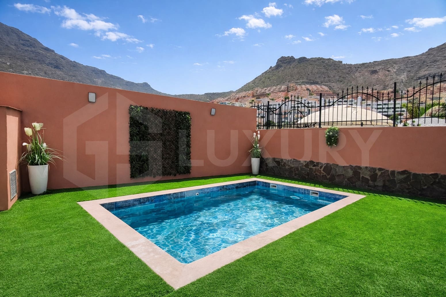 3 soveværelse Villa til leje i Adeje med swimmingpool - € 4.500 (Ref: 9821289)
