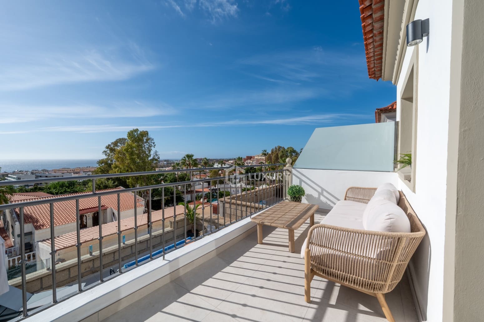 5 soveværelse Villa til leje i Adeje med swimmingpool garage - € 6.800 (Ref: 9821290)