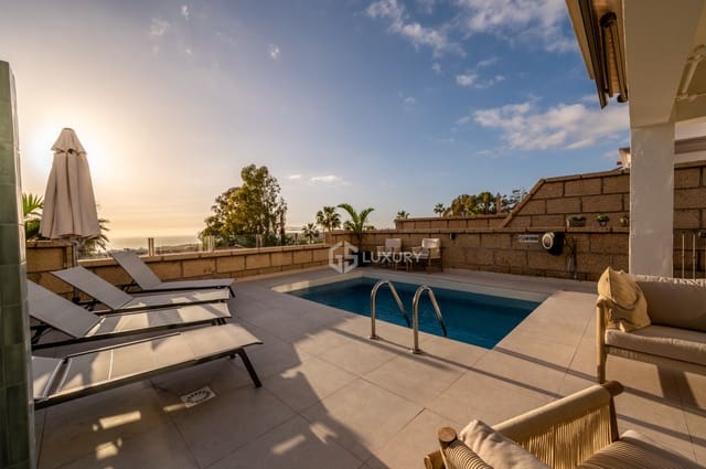 5 soveværelse Villa til leje i Playa de Fañabé Alto, Adeje med swimmingpool garage - € 6.800 (Ref: 9821290)