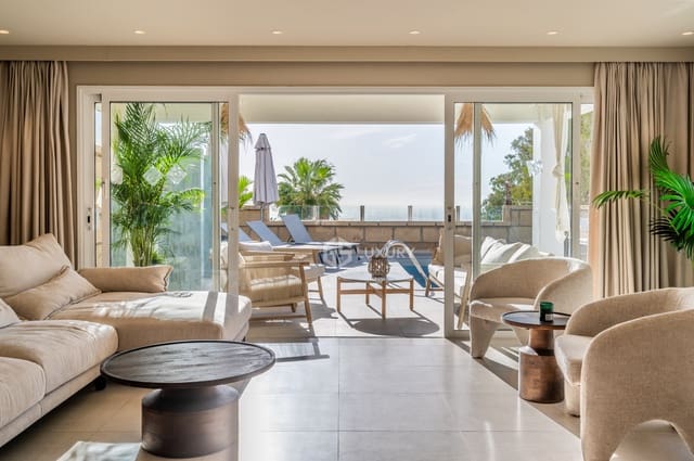 5 soveværelse Villa til leje i Playa de Fañabé Alto, Adeje med swimmingpool garage - € 6.800 (Ref: 9821290)