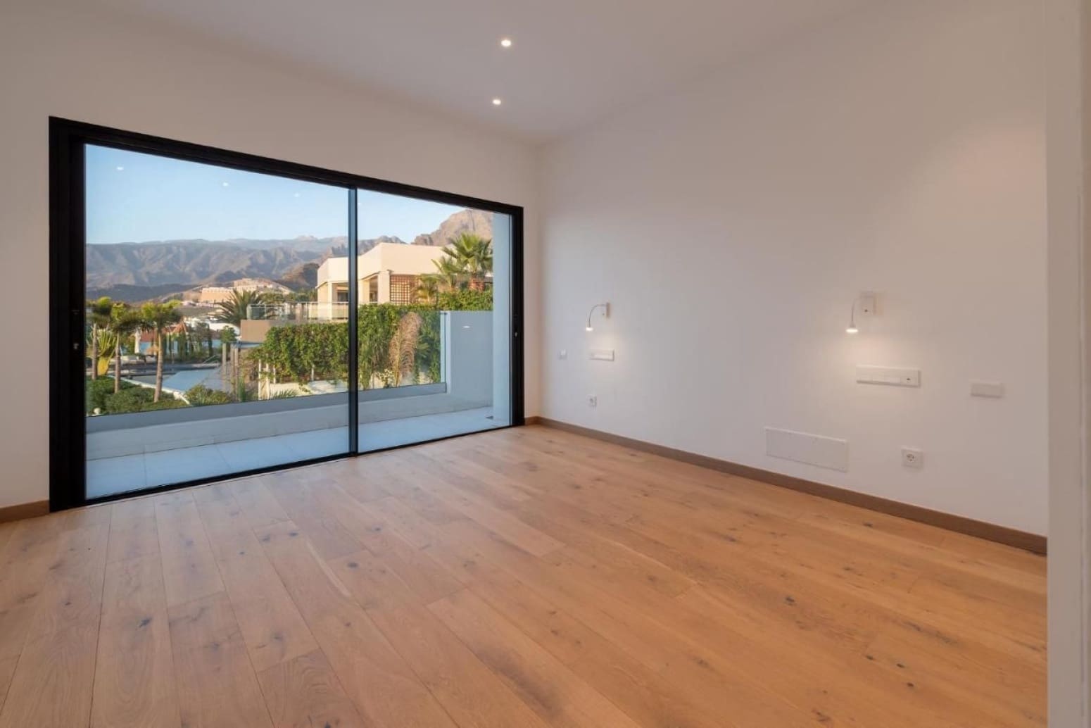 Chalet de 7 habitaciones en Adeje en venta con garaje - 8.500.000 € (Ref: 9821291)