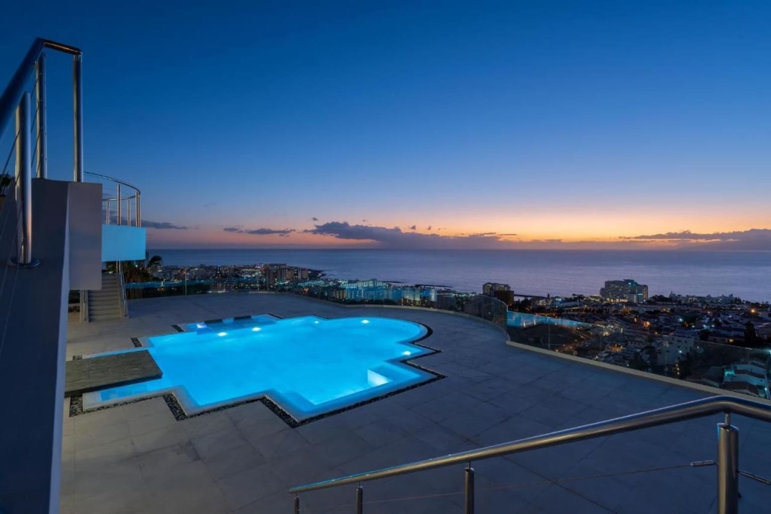 Chalet de 7 habitaciones en Adeje en venta con garaje - 8.500.000 € (Ref: 9821291)