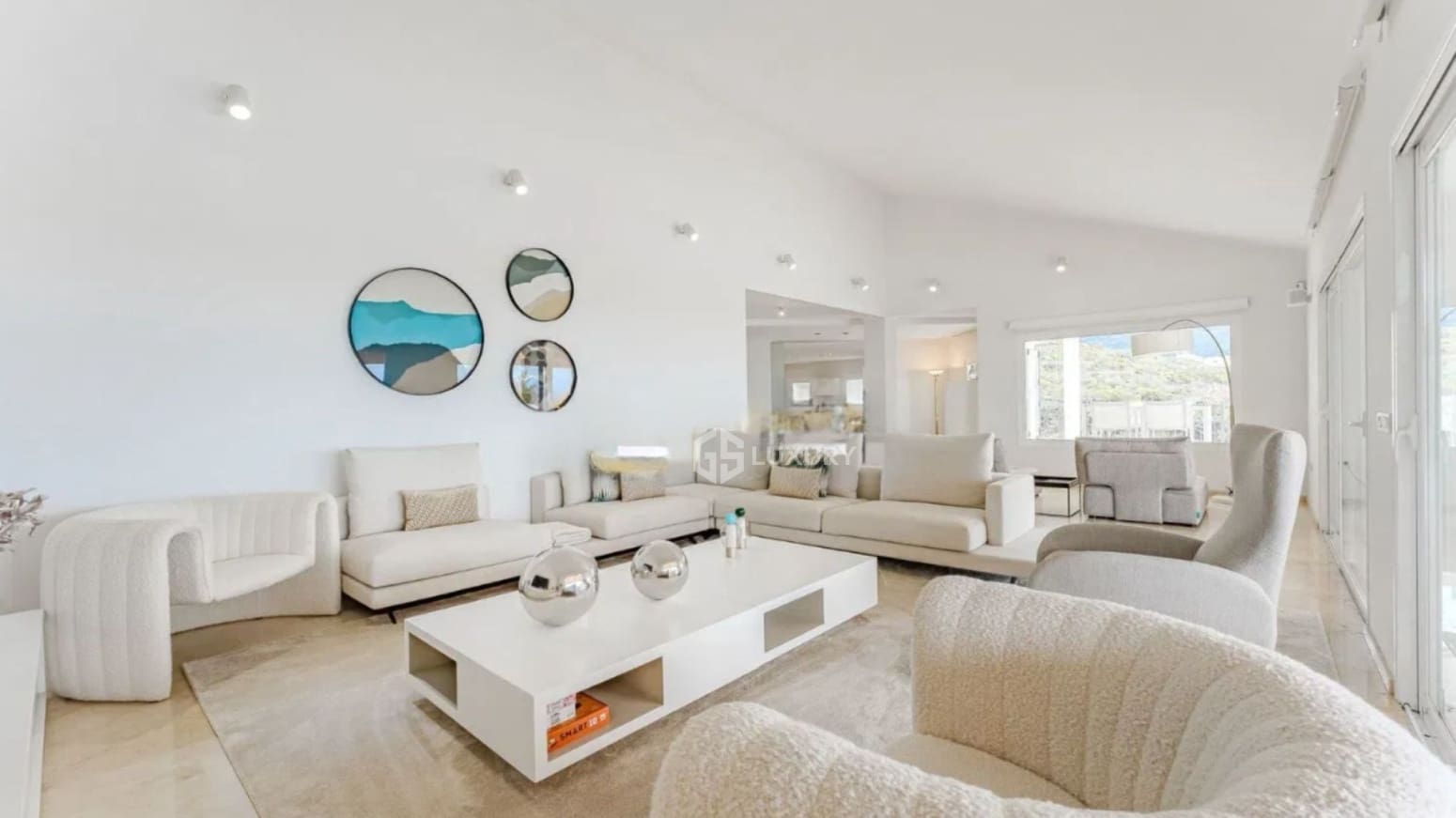 6 bedroom Villa for sale in Adeje with garage - € 2,850,000 (Ref: 9821292)