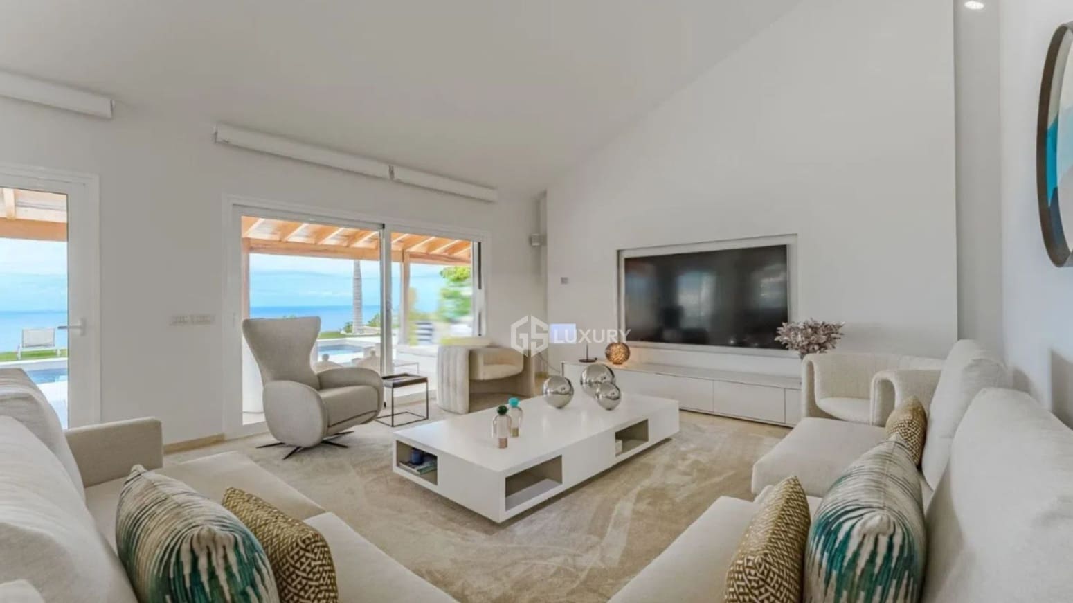 6 bedroom Villa for sale in Adeje with garage - € 2,850,000 (Ref: 9821292)