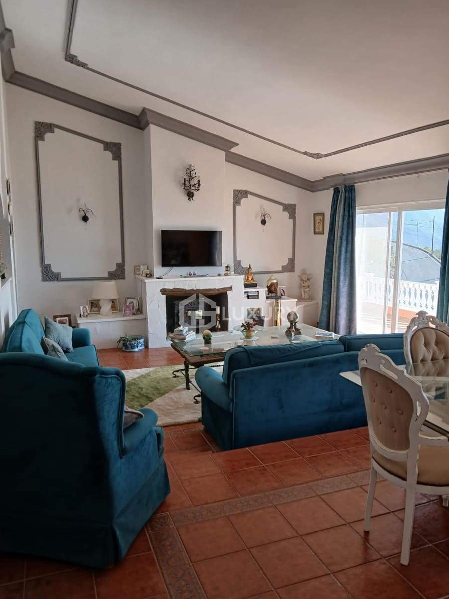 5 slaapkamer Villa te koop in Adeje - € 1.600.000 (Ref: 9821293)