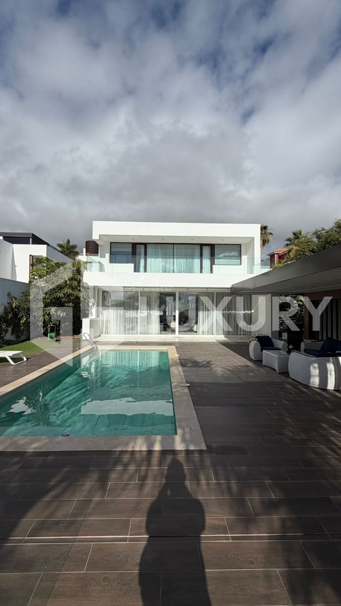 5 soverom Villa til leie i Adeje med svømmebasseng garasje - € 10 000 (Ref: 9821296)