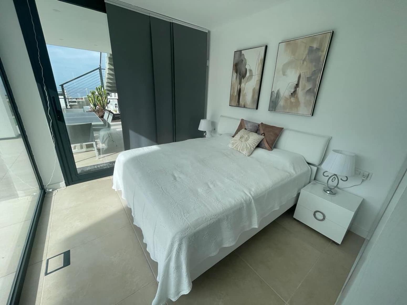 4 bedroom Villa for sale in Adeje with pool garage - € 1,990,000 (Ref: 9821298)
