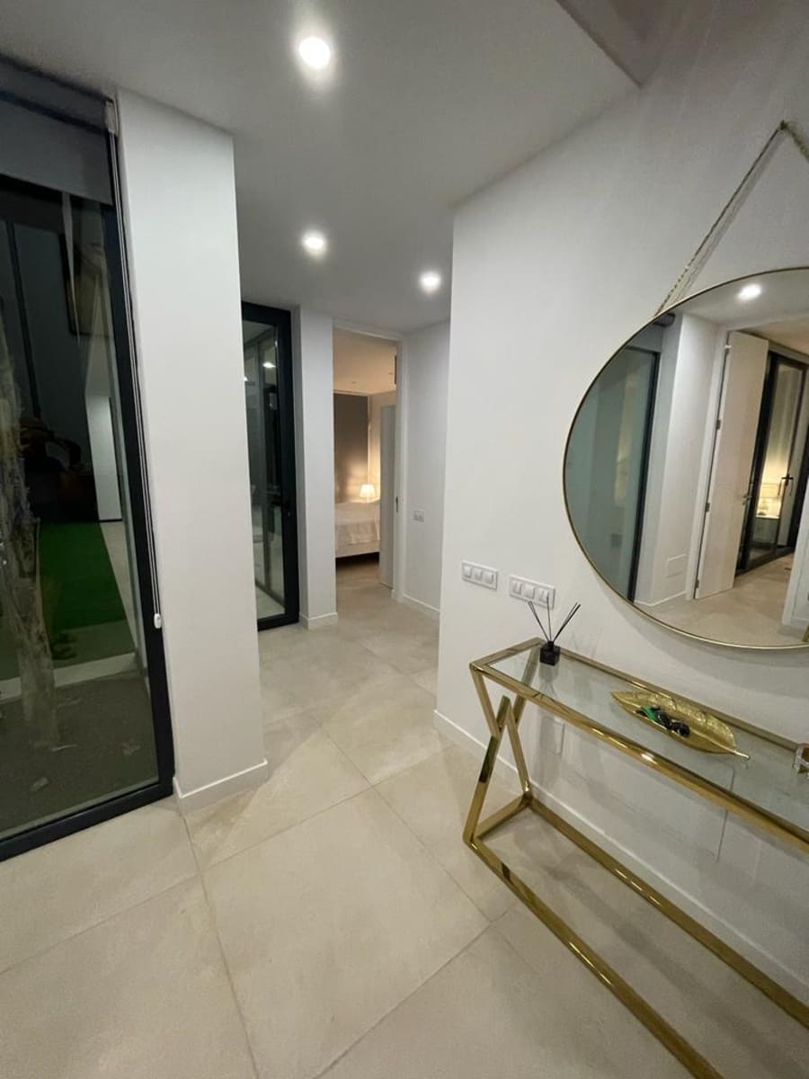 4 bedroom Villa for sale in Adeje with pool garage - € 1,990,000 (Ref: 9821298)