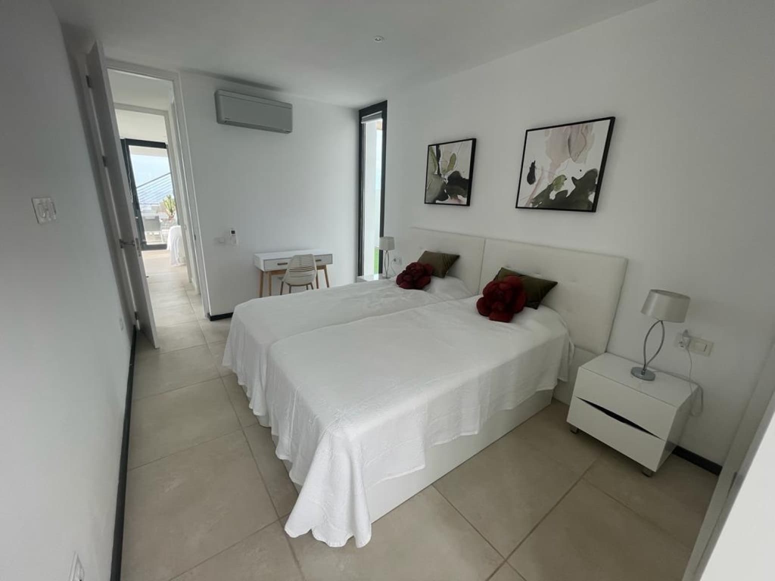 4 bedroom Villa for sale in Adeje with pool garage - € 1,990,000 (Ref: 9821298)
