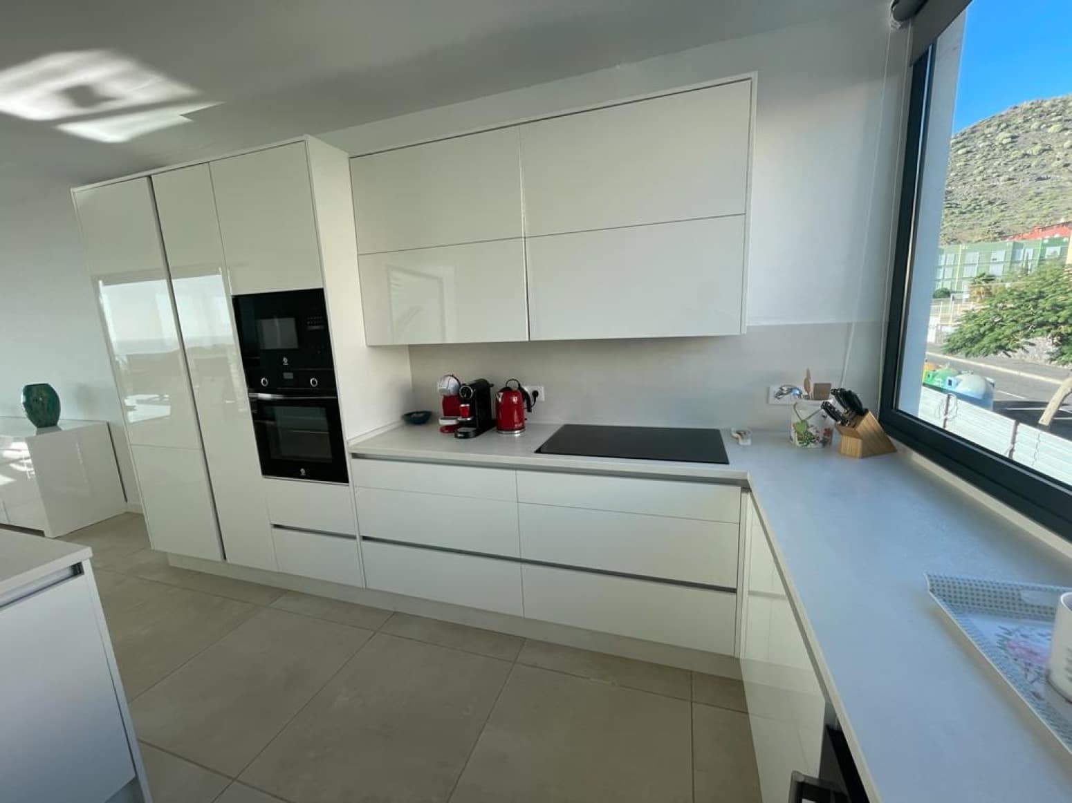 4 bedroom Villa for sale in Adeje with pool garage - € 1,990,000 (Ref: 9821298)