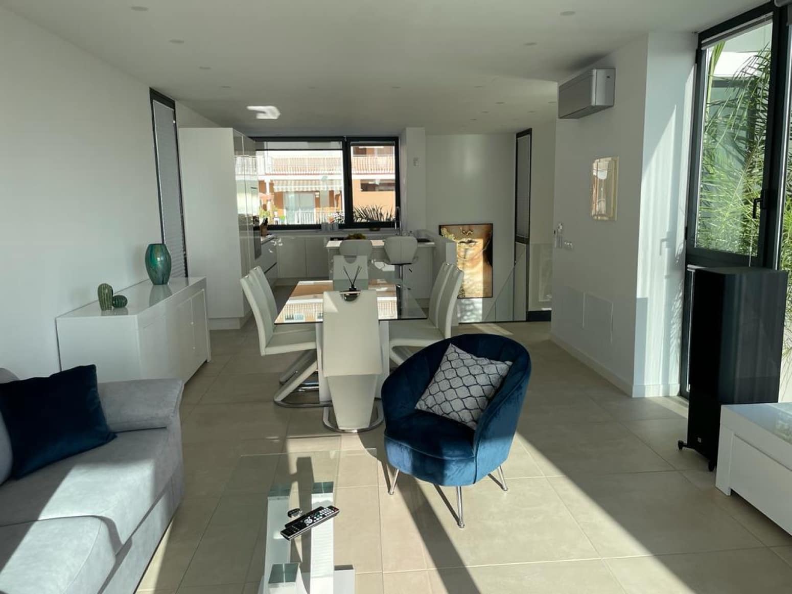 4 bedroom Villa for sale in Adeje with pool garage - € 1,990,000 (Ref: 9821298)