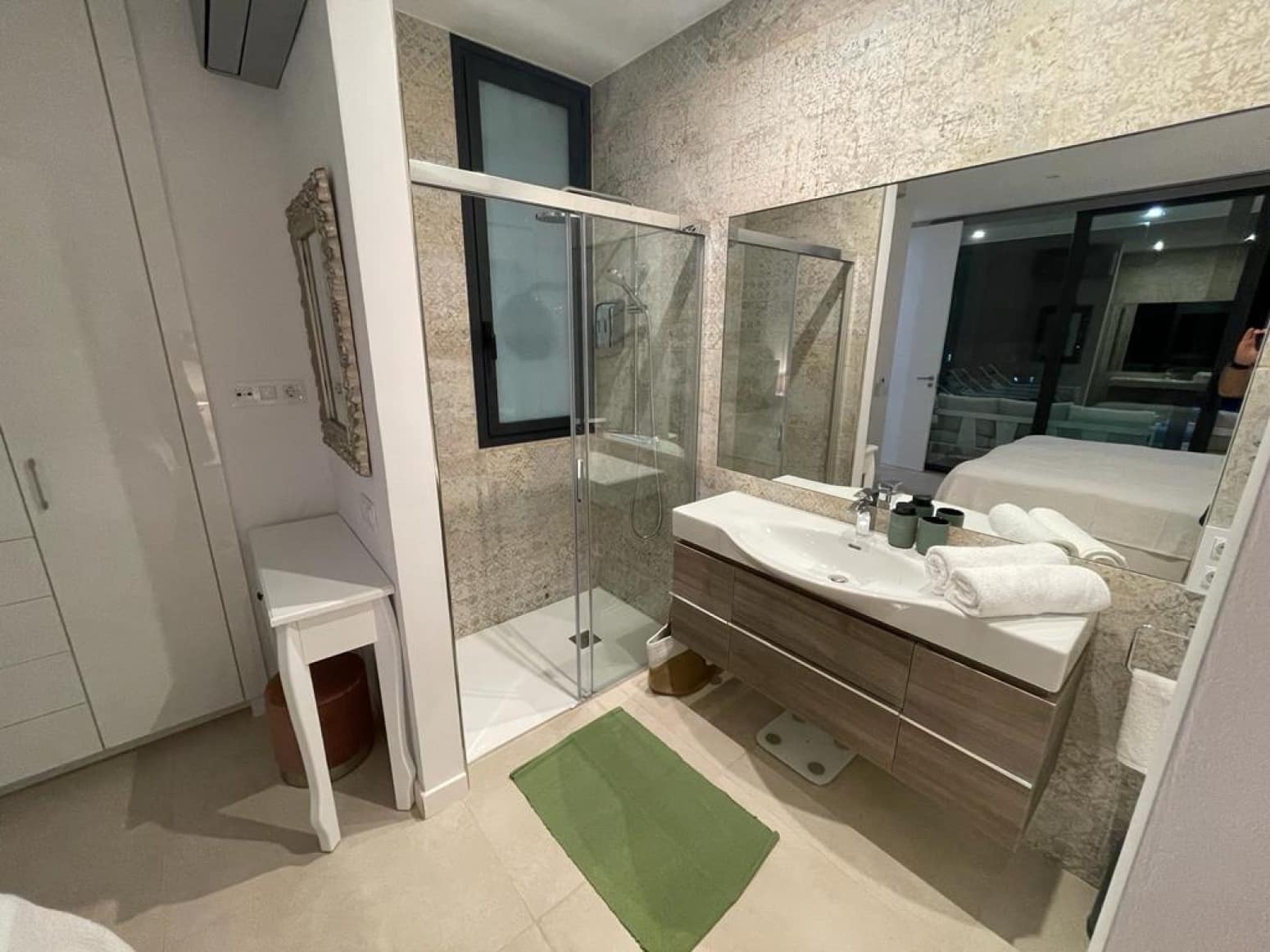 4 bedroom Villa for sale in Adeje with pool garage - € 1,990,000 (Ref: 9821298)