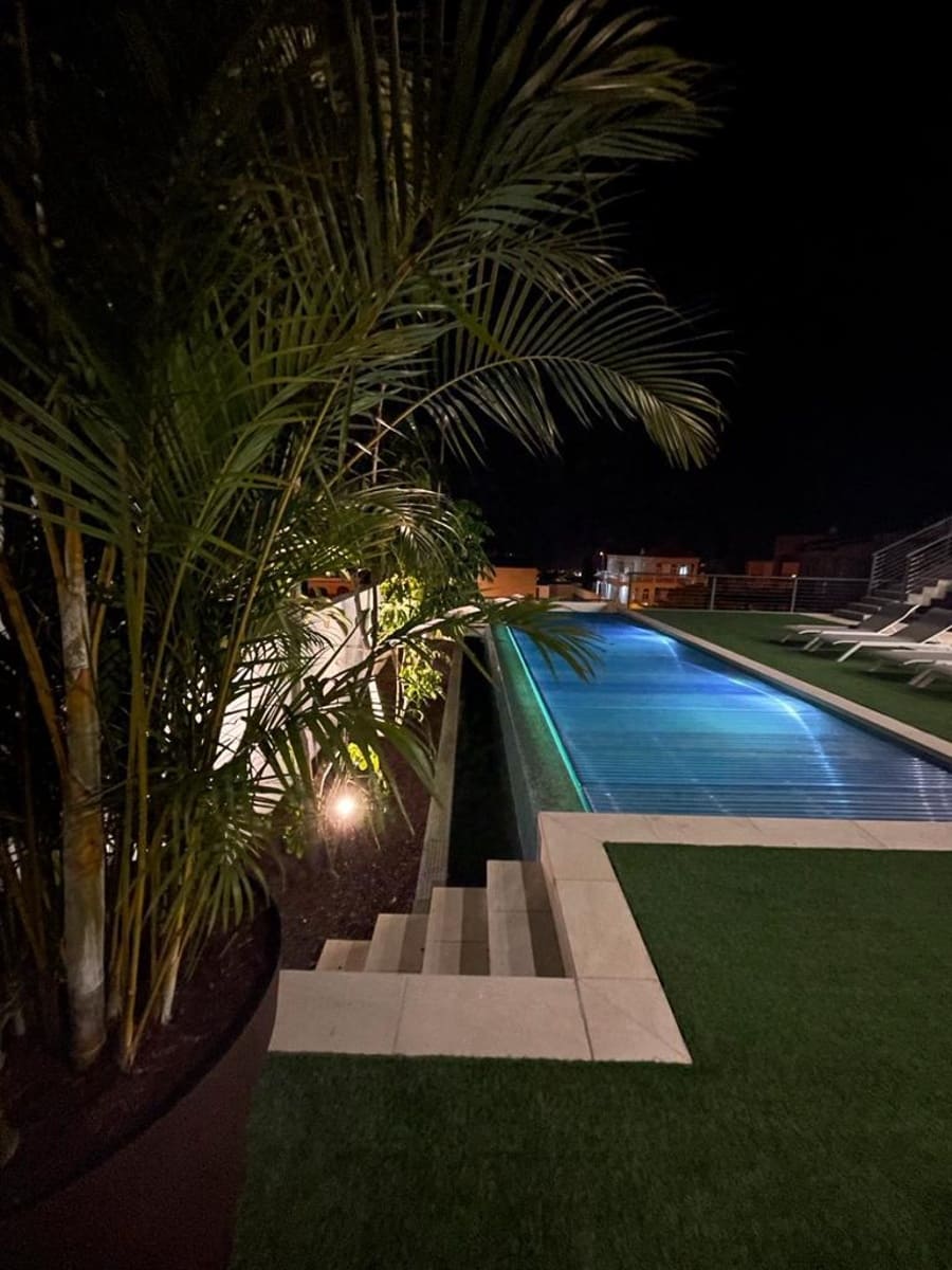 4 bedroom Villa for sale in Adeje with pool garage - € 1,990,000 (Ref: 9821298)