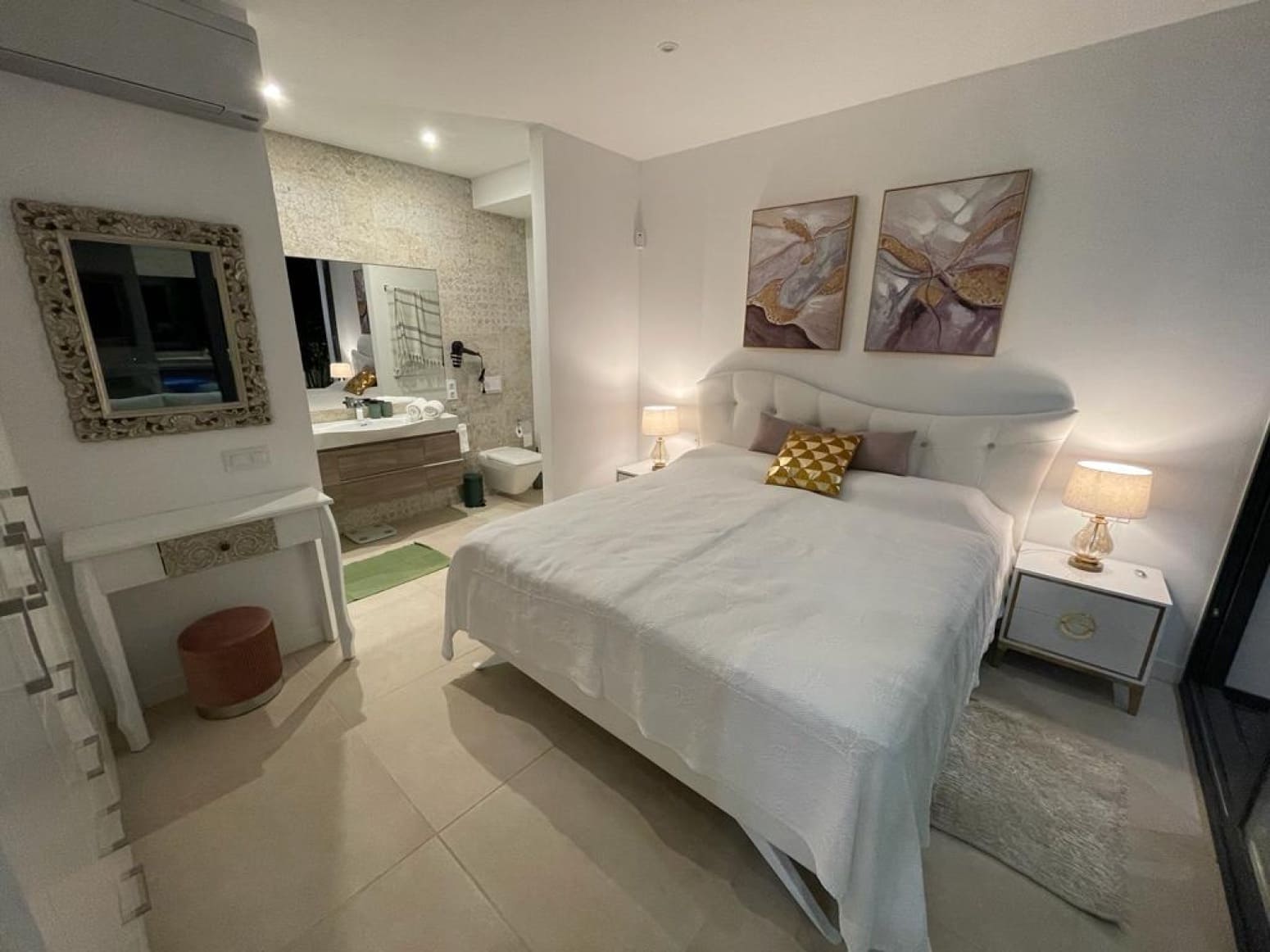 4 bedroom Villa for sale in Adeje with pool garage - € 1,990,000 (Ref: 9821298)