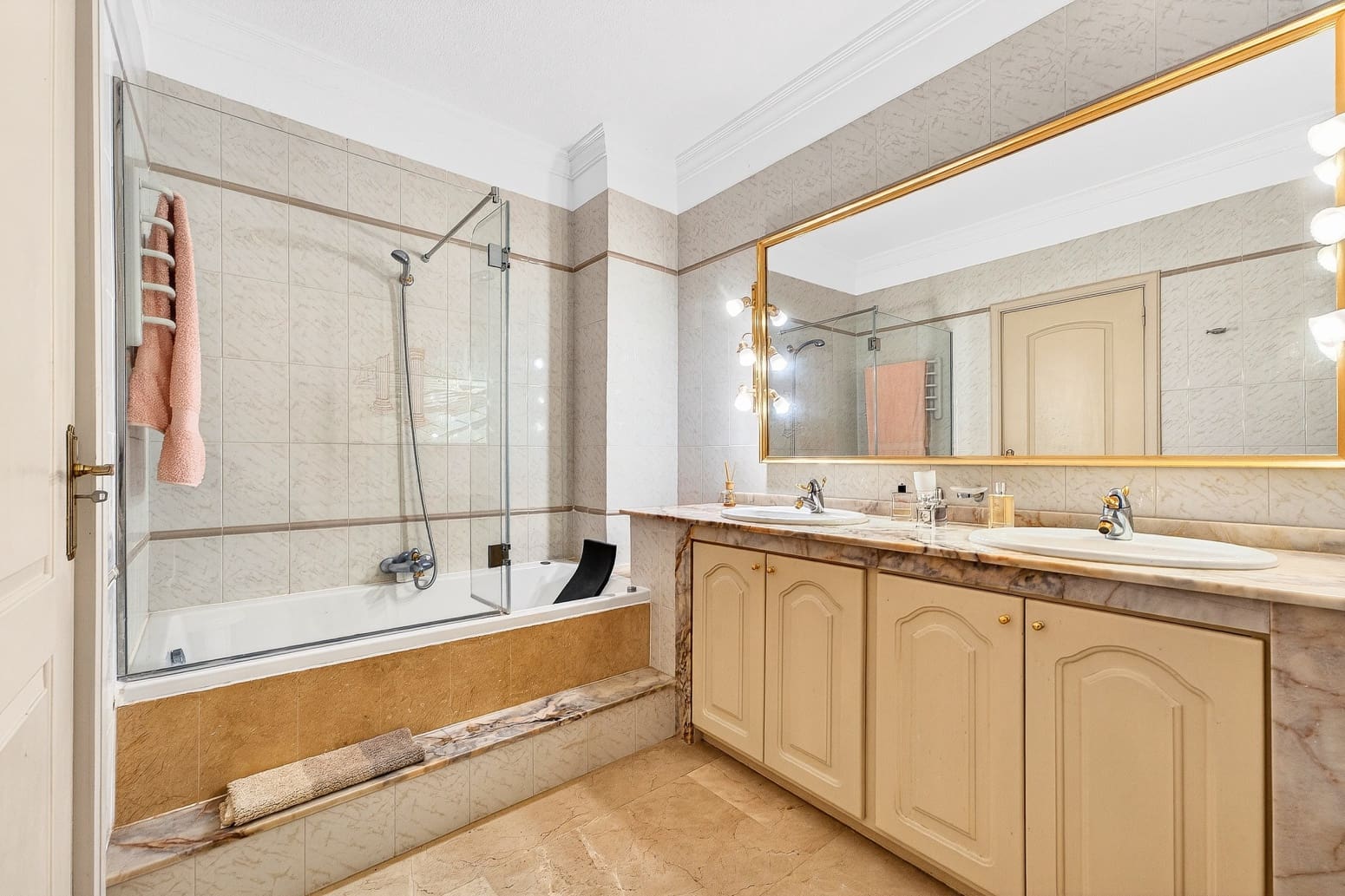 4 bedroom Flat for sale in Adeje with garage - € 900,000 (Ref: 9821299)