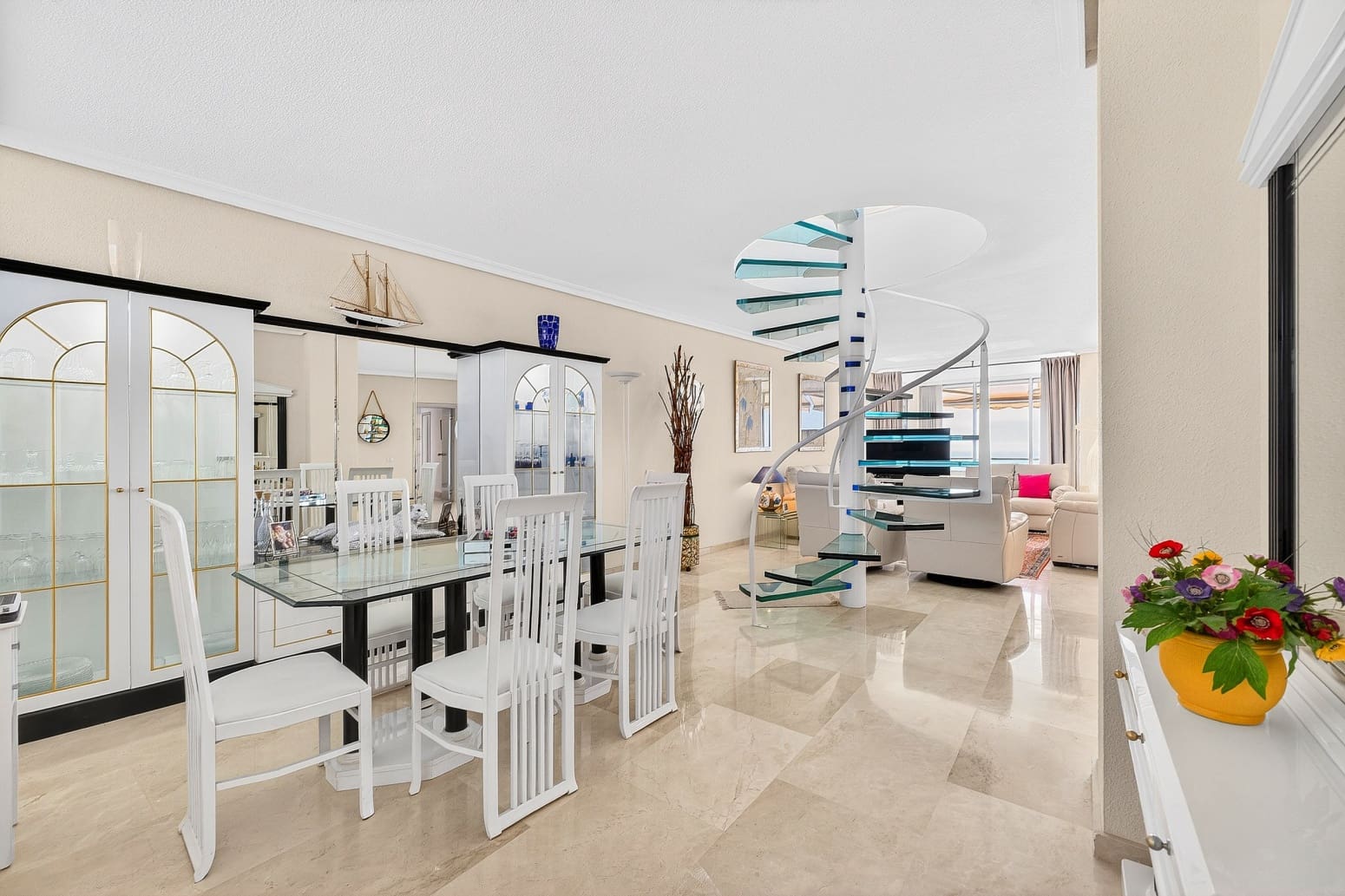 4 bedroom Flat for sale in Adeje with garage - € 900,000 (Ref: 9821299)
