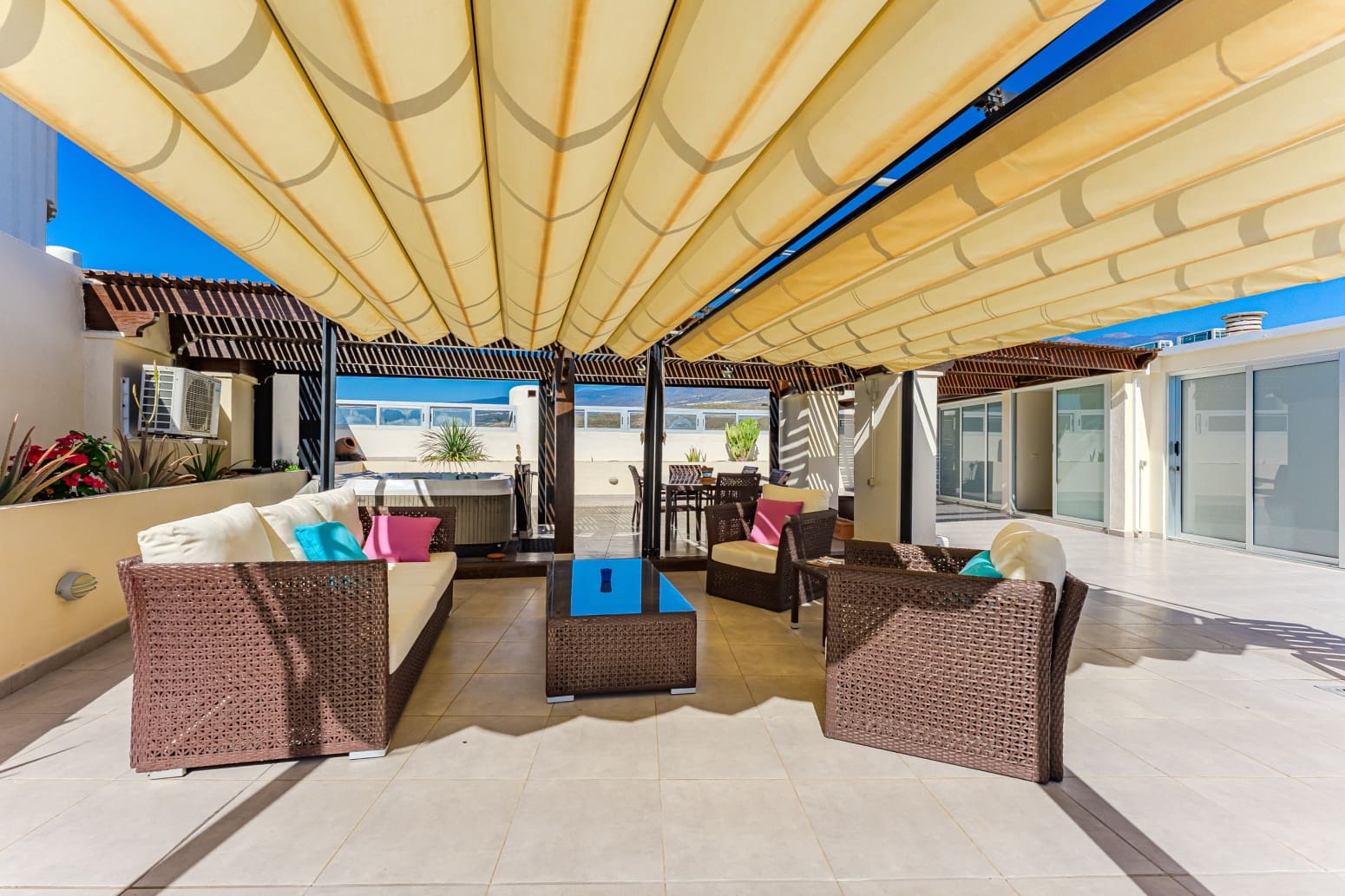 4 bedroom Flat for sale in Adeje with garage - € 900,000 (Ref: 9821299)