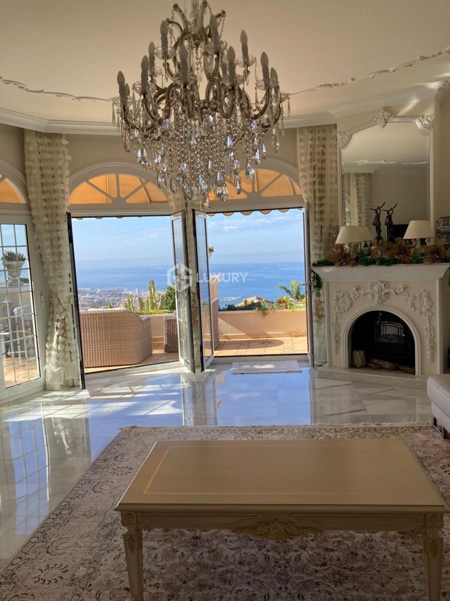 4 bedroom Villa for sale in Santa Ursula with garage - € 1,500,000 (Ref: 9821300)