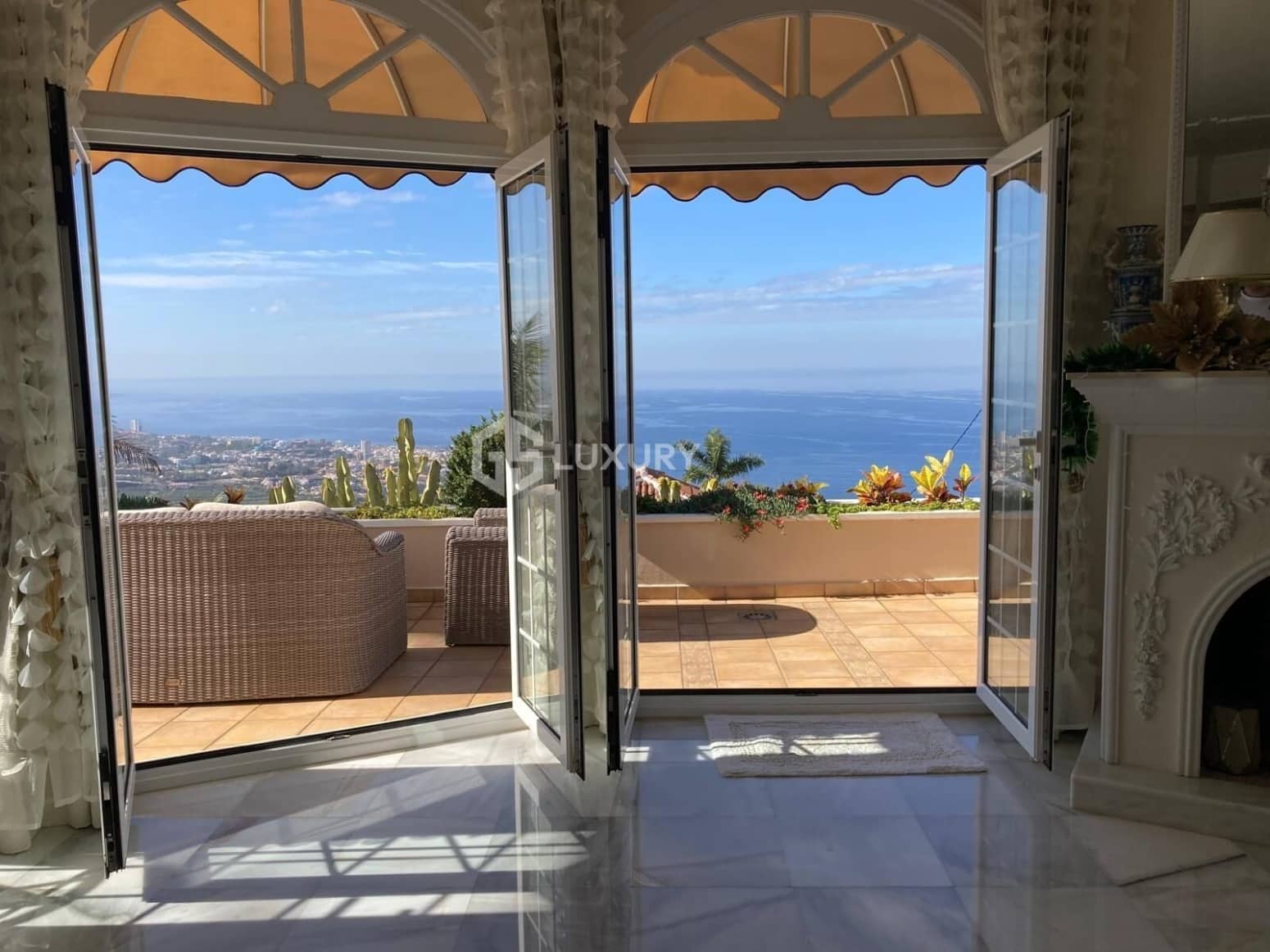 4 bedroom Villa for sale in Santa Ursula with garage - € 1,500,000 (Ref: 9821300)