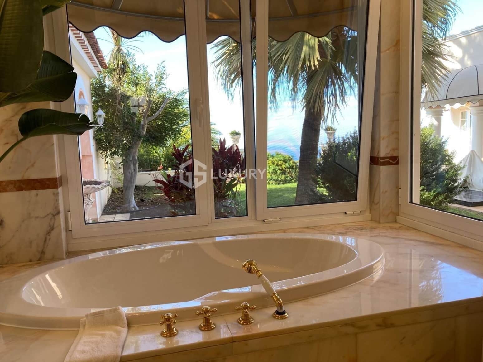 4 bedroom Villa for sale in Santa Ursula with garage - € 1,500,000 (Ref: 9821300)