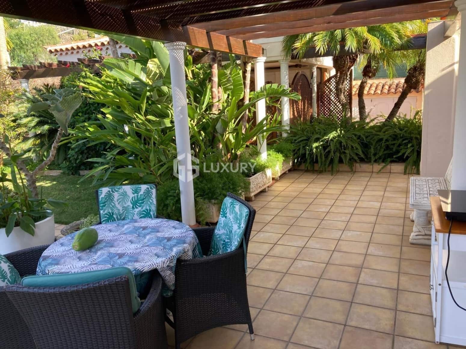 4 bedroom Villa for sale in Santa Ursula with garage - € 1,500,000 (Ref: 9821300)