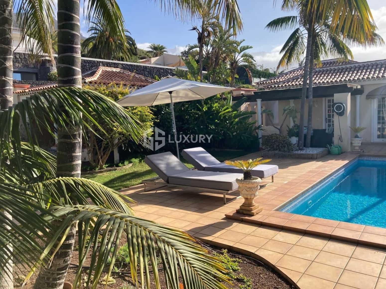 4 bedroom Villa for sale in Santa Ursula with garage - € 1,500,000 (Ref: 9821300)