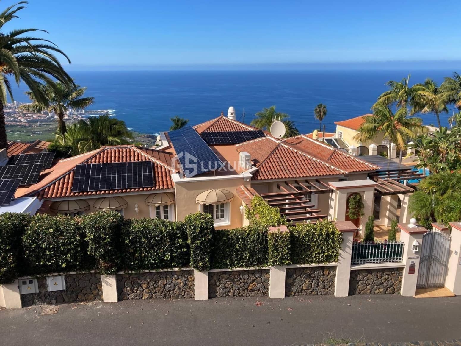 4 bedroom Villa for sale in Santa Ursula with garage - € 1,500,000 (Ref: 9821300)