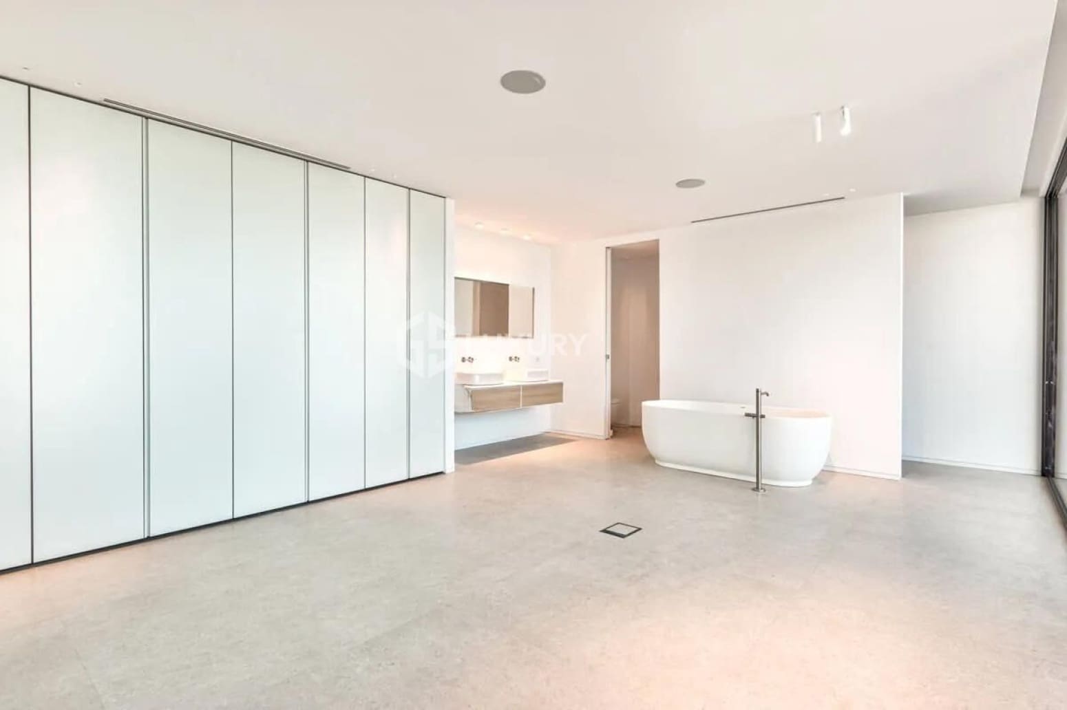 4 chambre Villa/Maison à vendre à Arona avec garage - 2 850 000 € (Ref: 9821301)