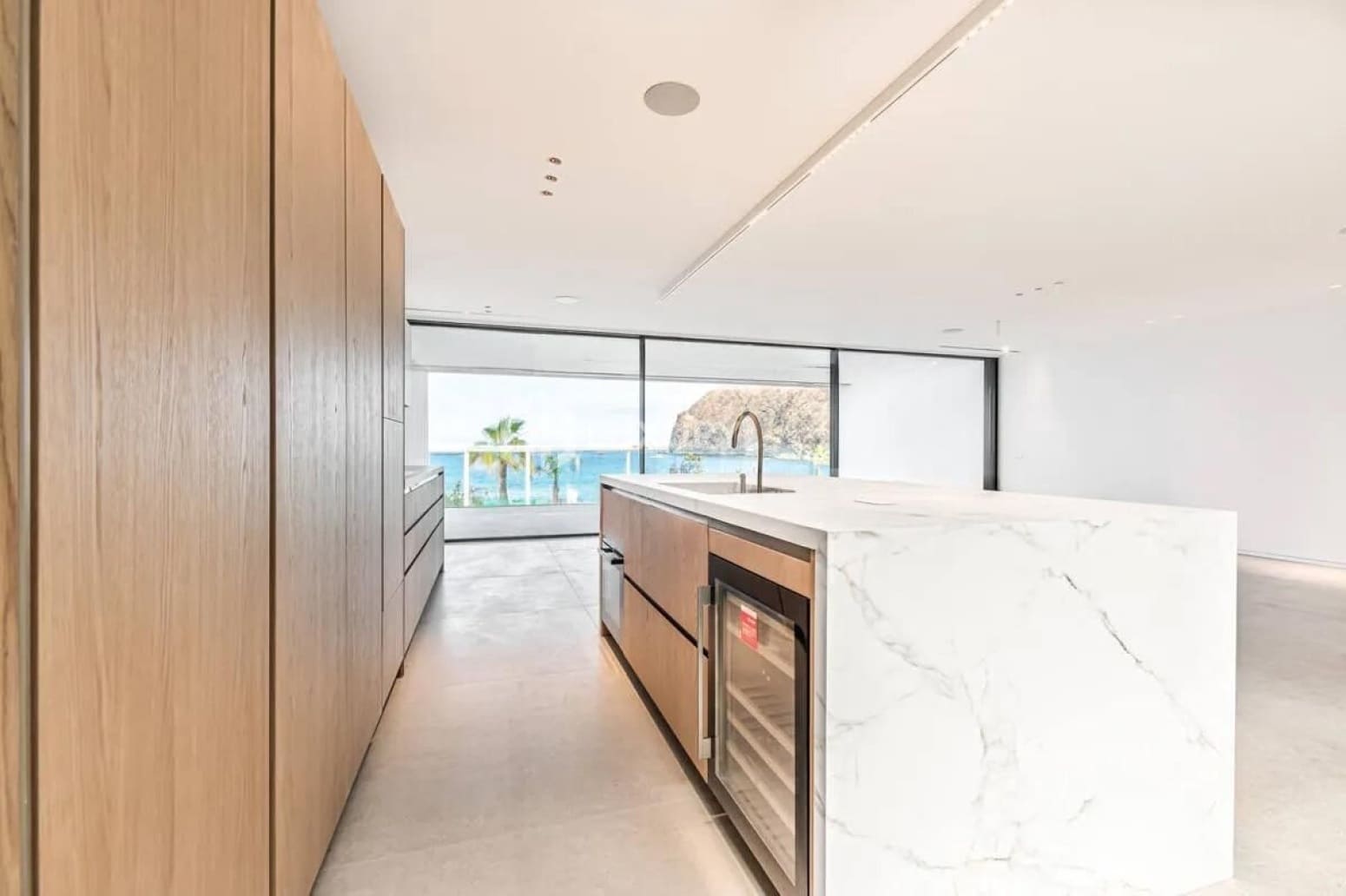 4 chambre Villa/Maison à vendre à Arona avec garage - 2 850 000 € (Ref: 9821301)