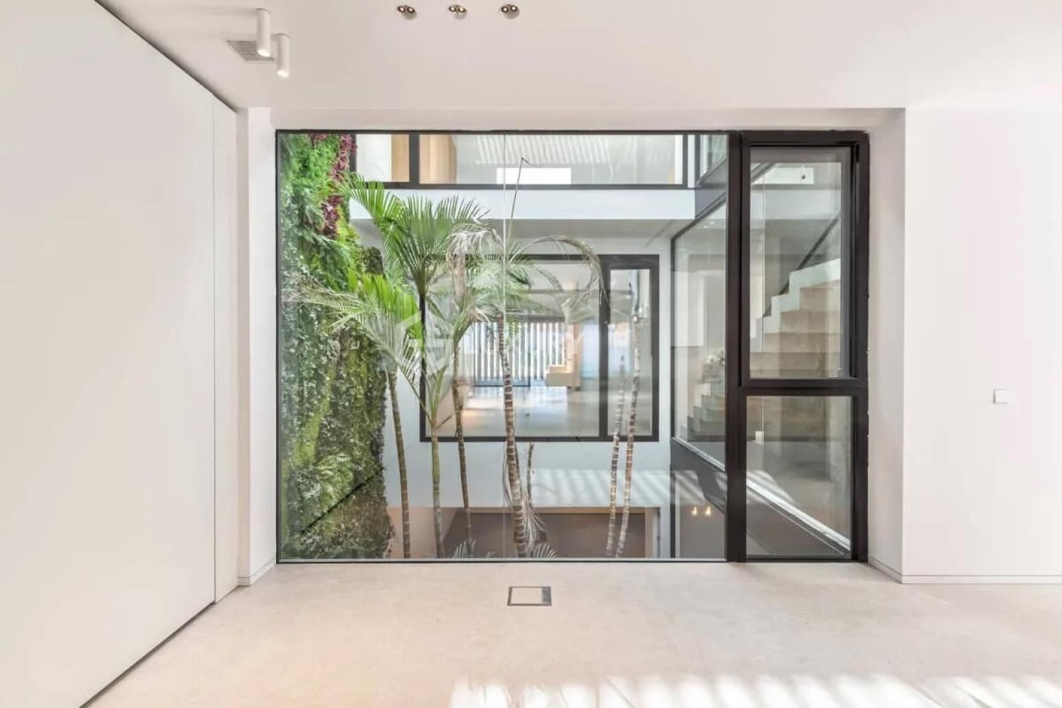 4 chambre Villa/Maison à vendre à Arona avec garage - 2 850 000 € (Ref: 9821301)
