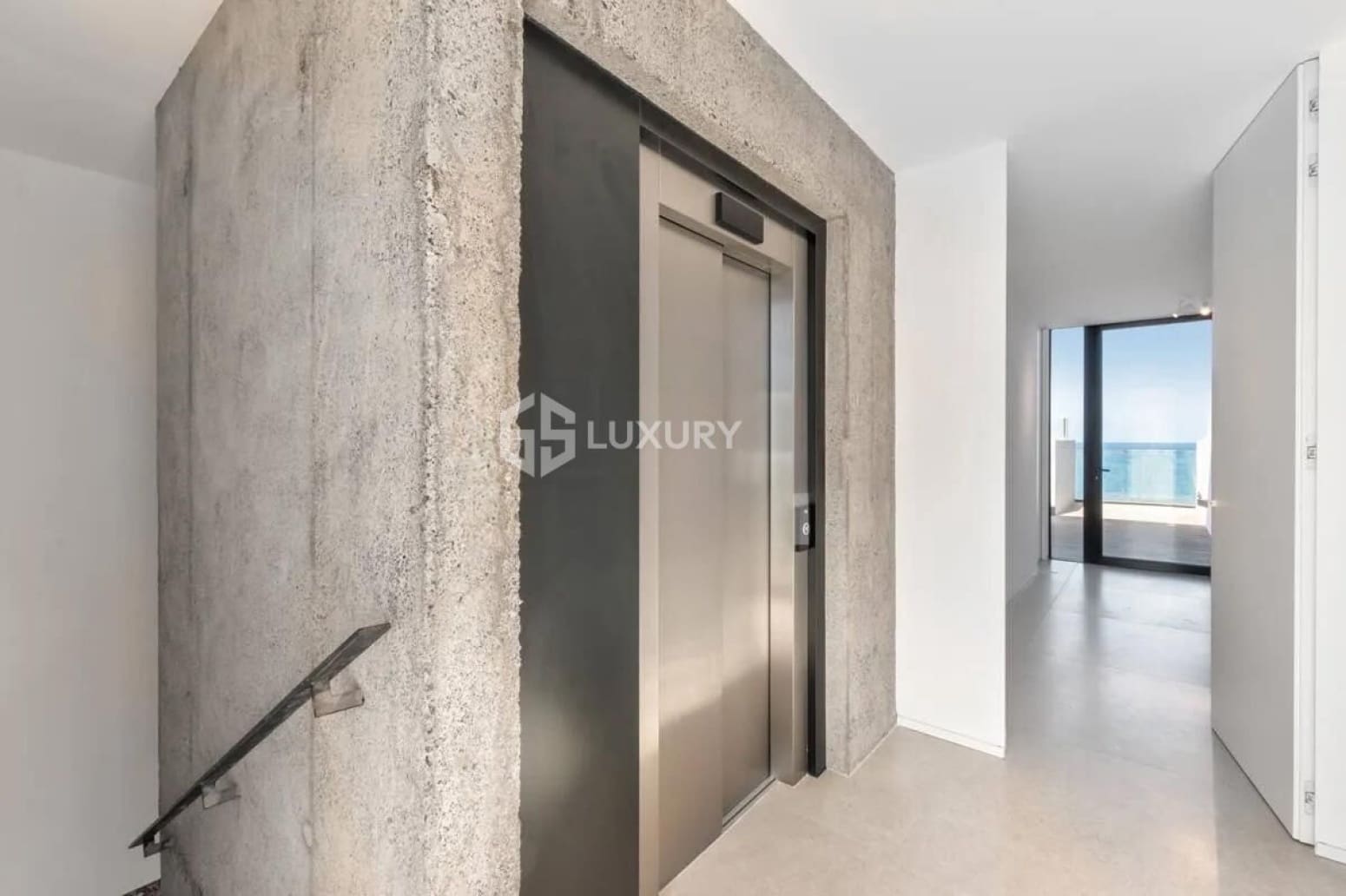 4 chambre Villa/Maison à vendre à Arona avec garage - 2 850 000 € (Ref: 9821301)