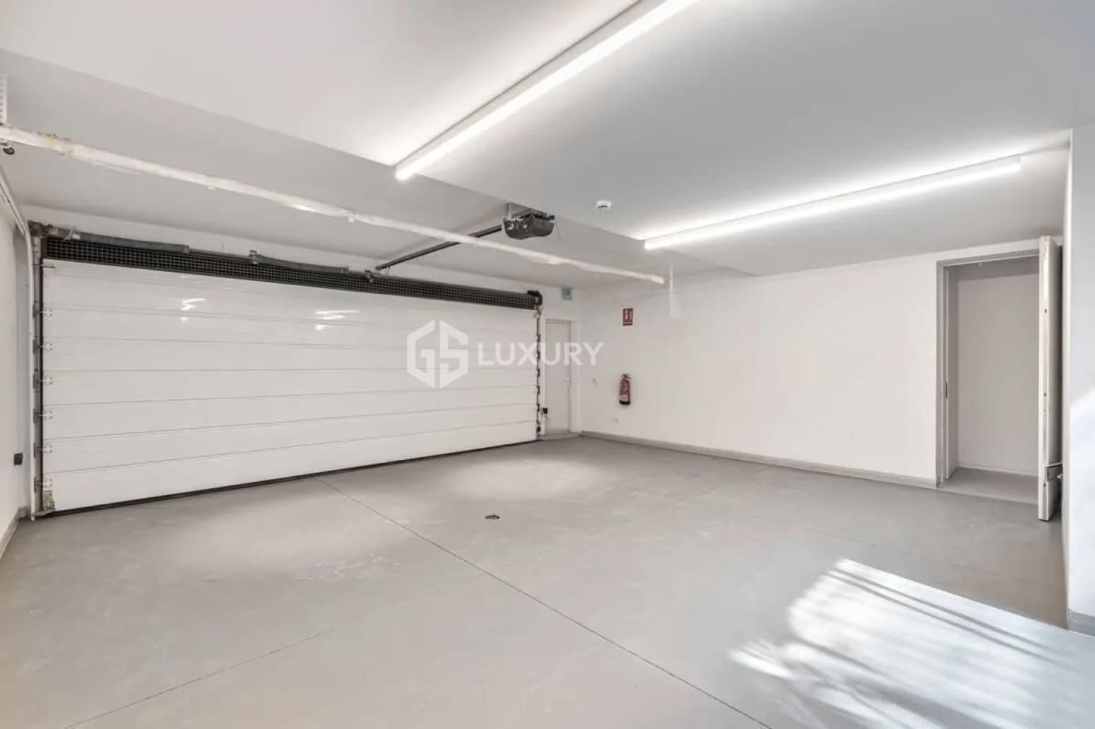 4 chambre Villa/Maison à vendre à Arona avec garage - 2 850 000 € (Ref: 9821301)