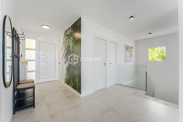 5 Zimmer Villa zu verkaufen in San Eugenio Alto, Adeje mit Garage - 1.900.000 € (Ref: 9821302)