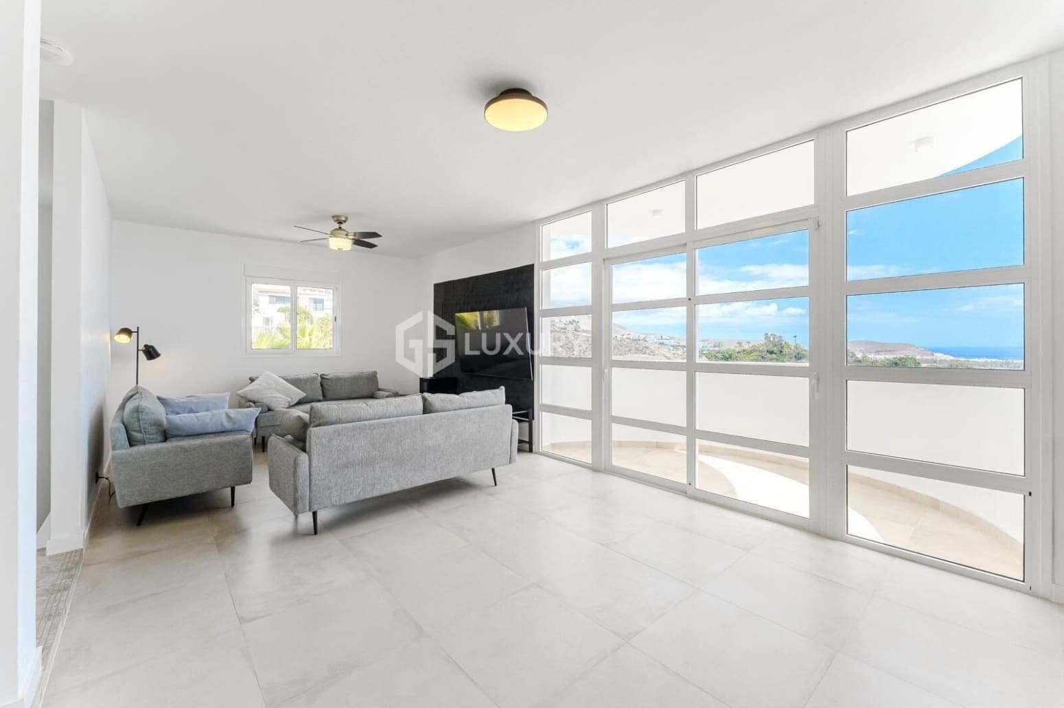 5 soverom Villa til salgs i Adeje med garasje - € 1 900 000 (Ref: 9821302)